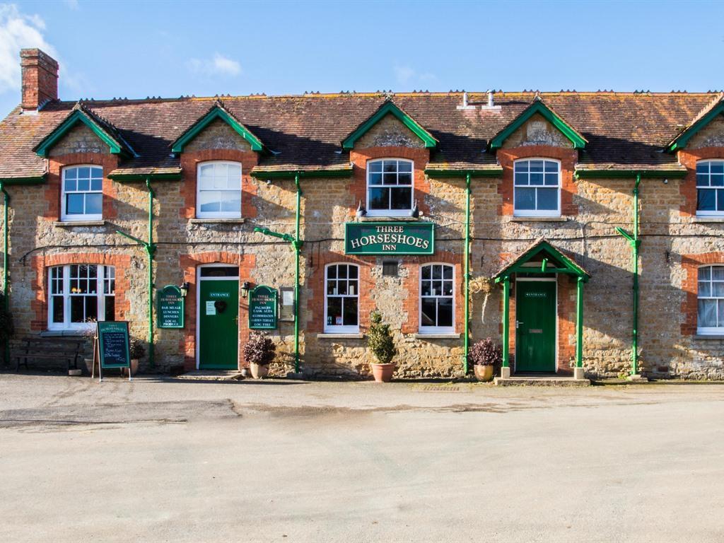 Three Horseshoes Inn Powerstock 외부 사진